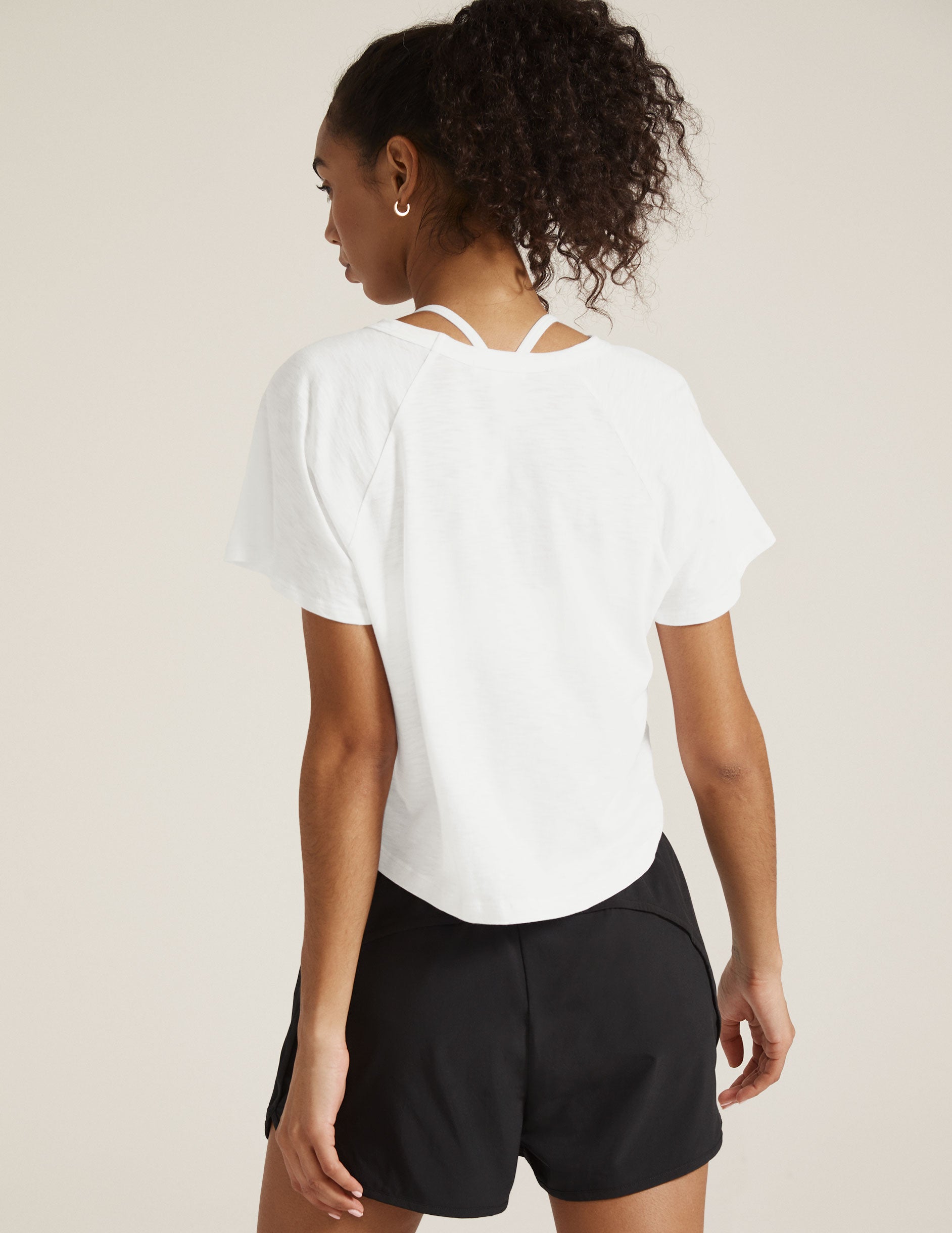 Signature High Low Cropped Tee - Image 4