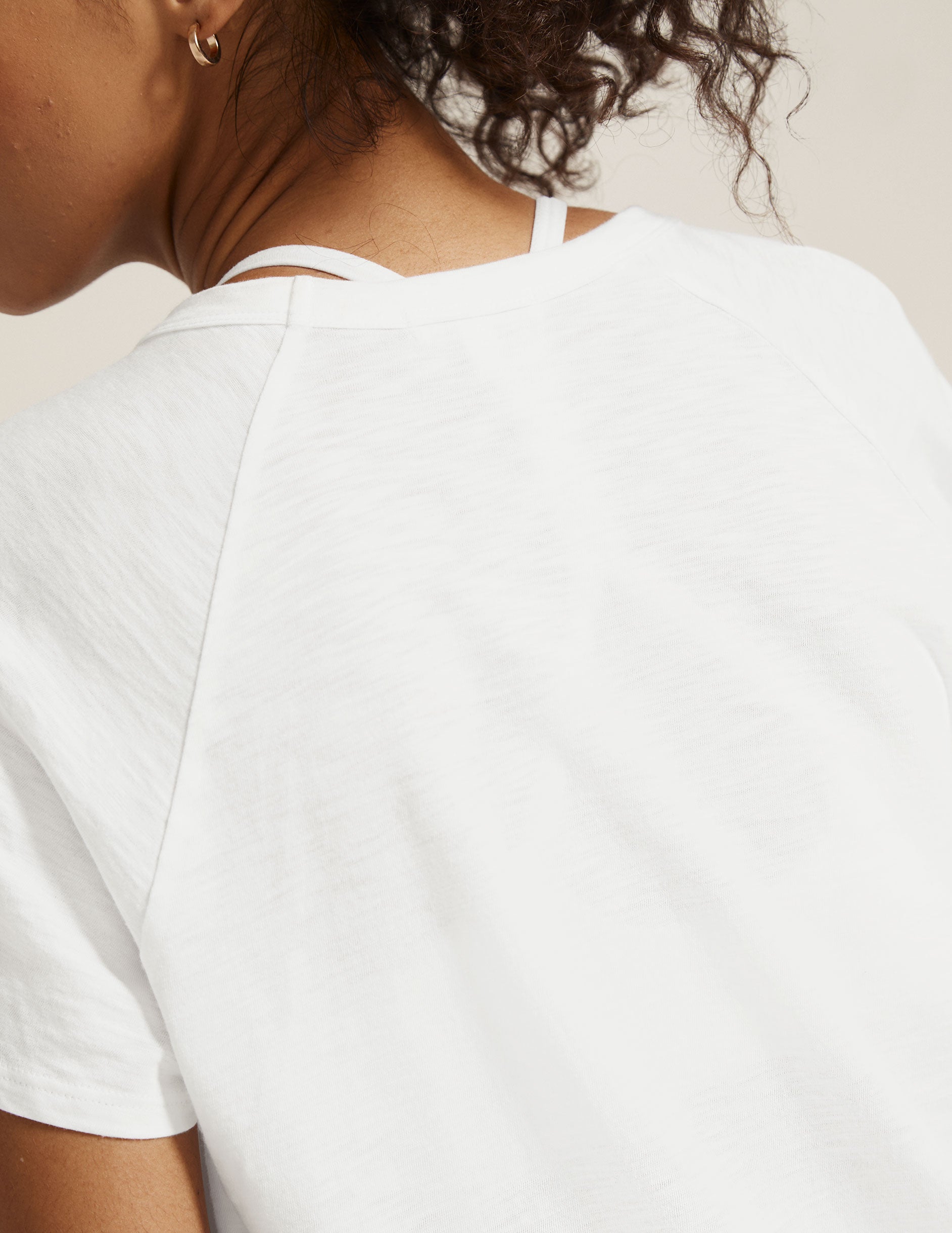 Signature High Low Cropped Tee - Image 5