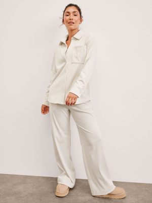 Breathe Easy Comfort Cord Button Up