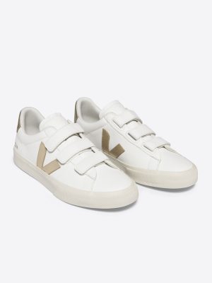 VEJA Recife Sneaker