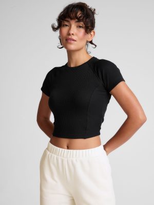 Silhouette Cropped Tee