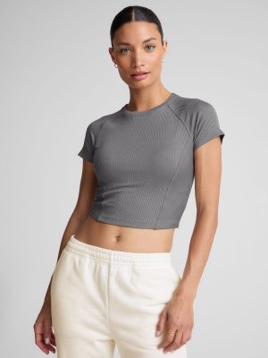 Silhouette Cropped Tee
