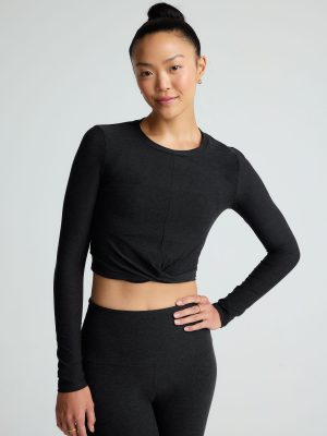 Featherweight Center Stage Cropped Long Sleeve Pullover