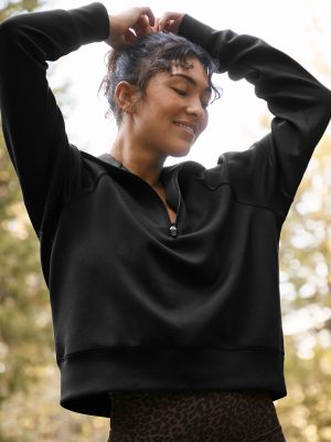 In the Flow 1/4 Zip Pullover