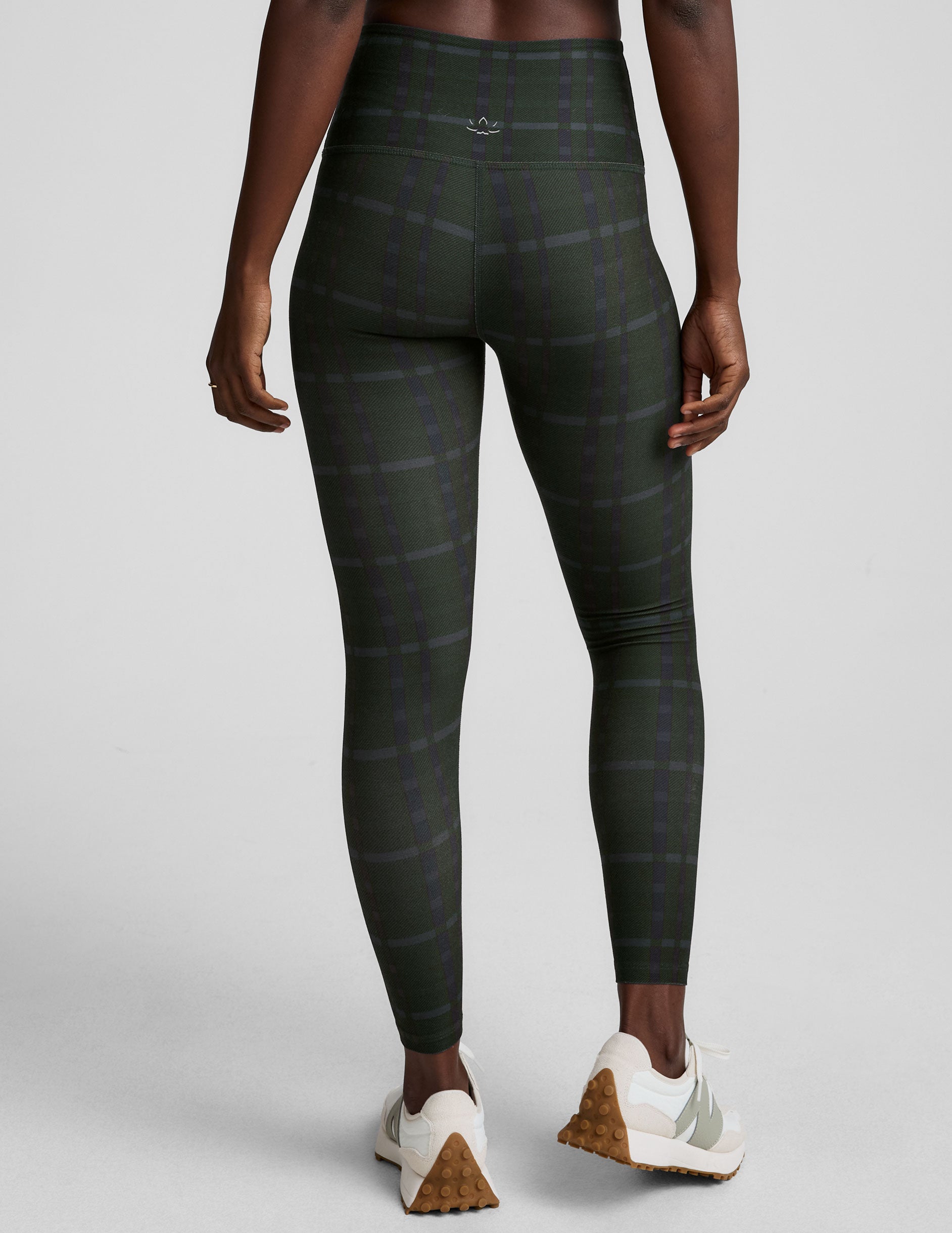 SoftMark High Waisted Midi Legging - Image 4