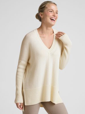 Wool-Cashmere V-Neck Sweater
